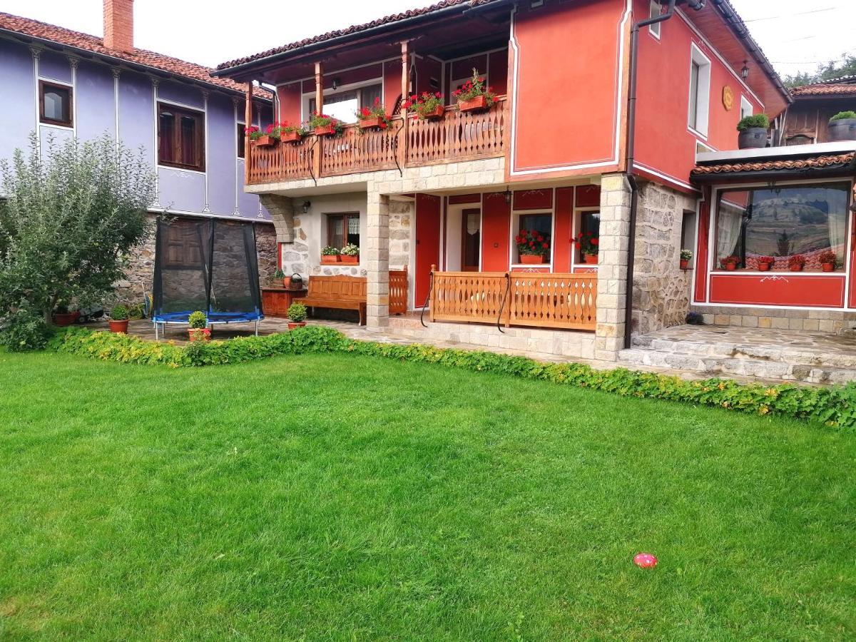 Радкината къща Hotel Копривщица Екстериор снимка