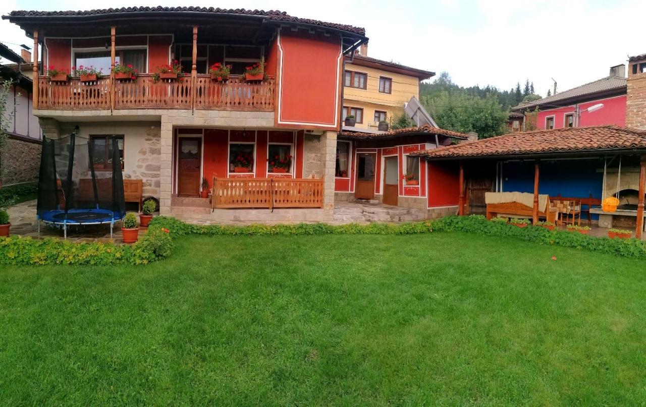 Радкината къща Hotel Копривщица Екстериор снимка