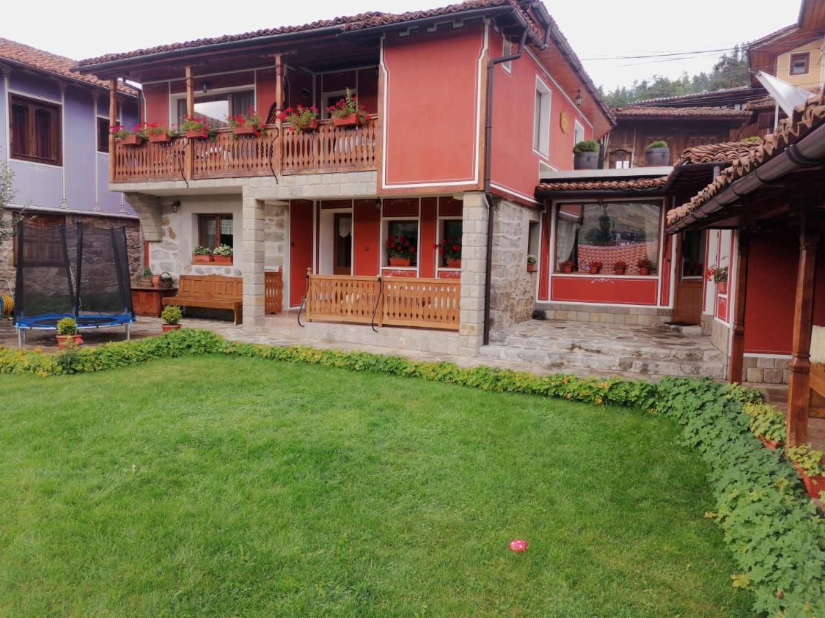Радкината къща Hotel Копривщица Екстериор снимка