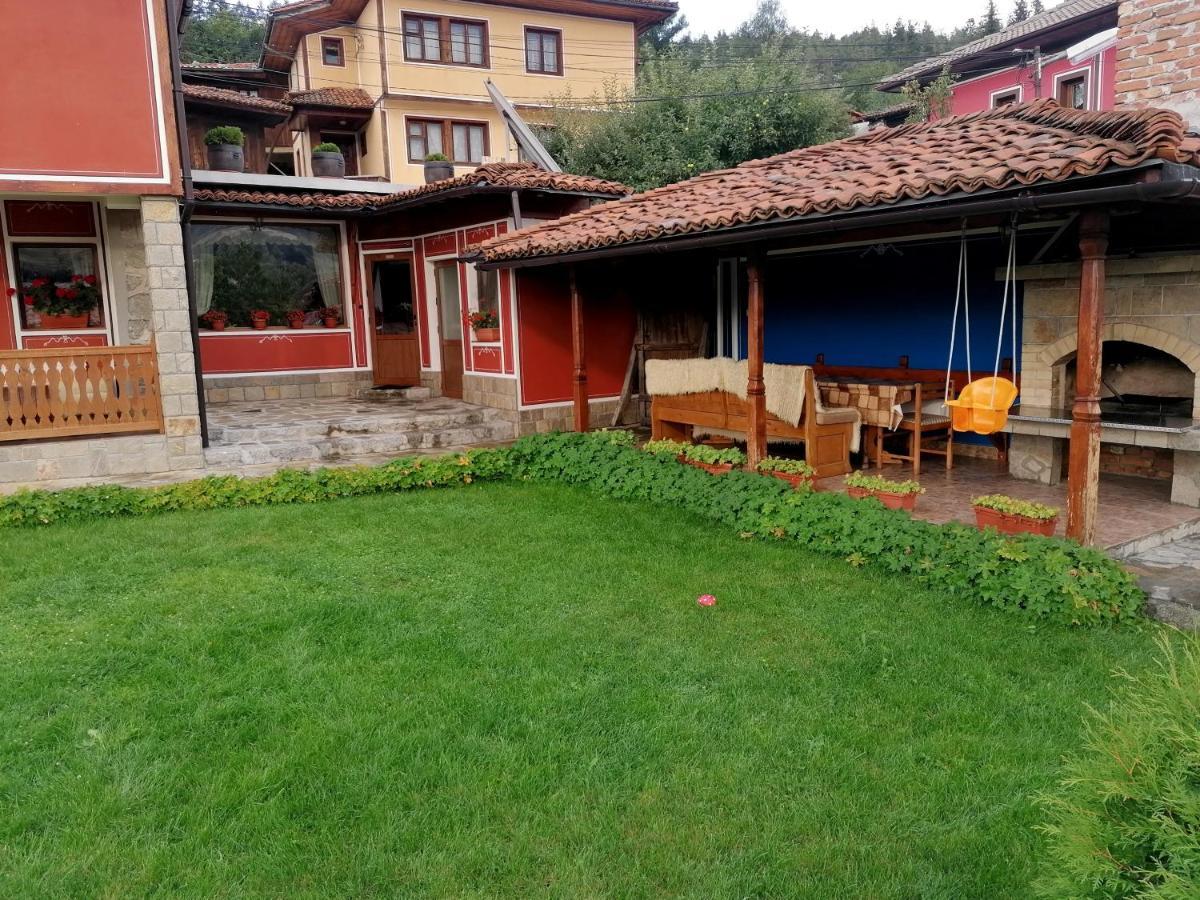 Радкината къща Hotel Копривщица Екстериор снимка