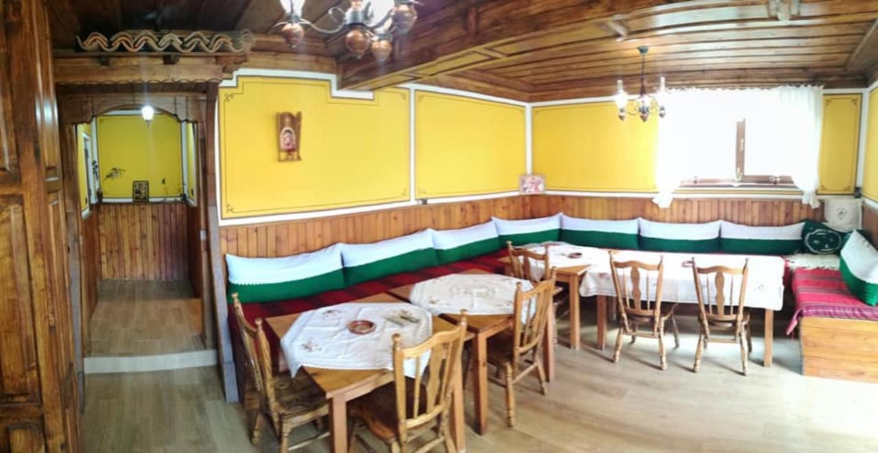 Радкината къща Hotel Копривщица Екстериор снимка