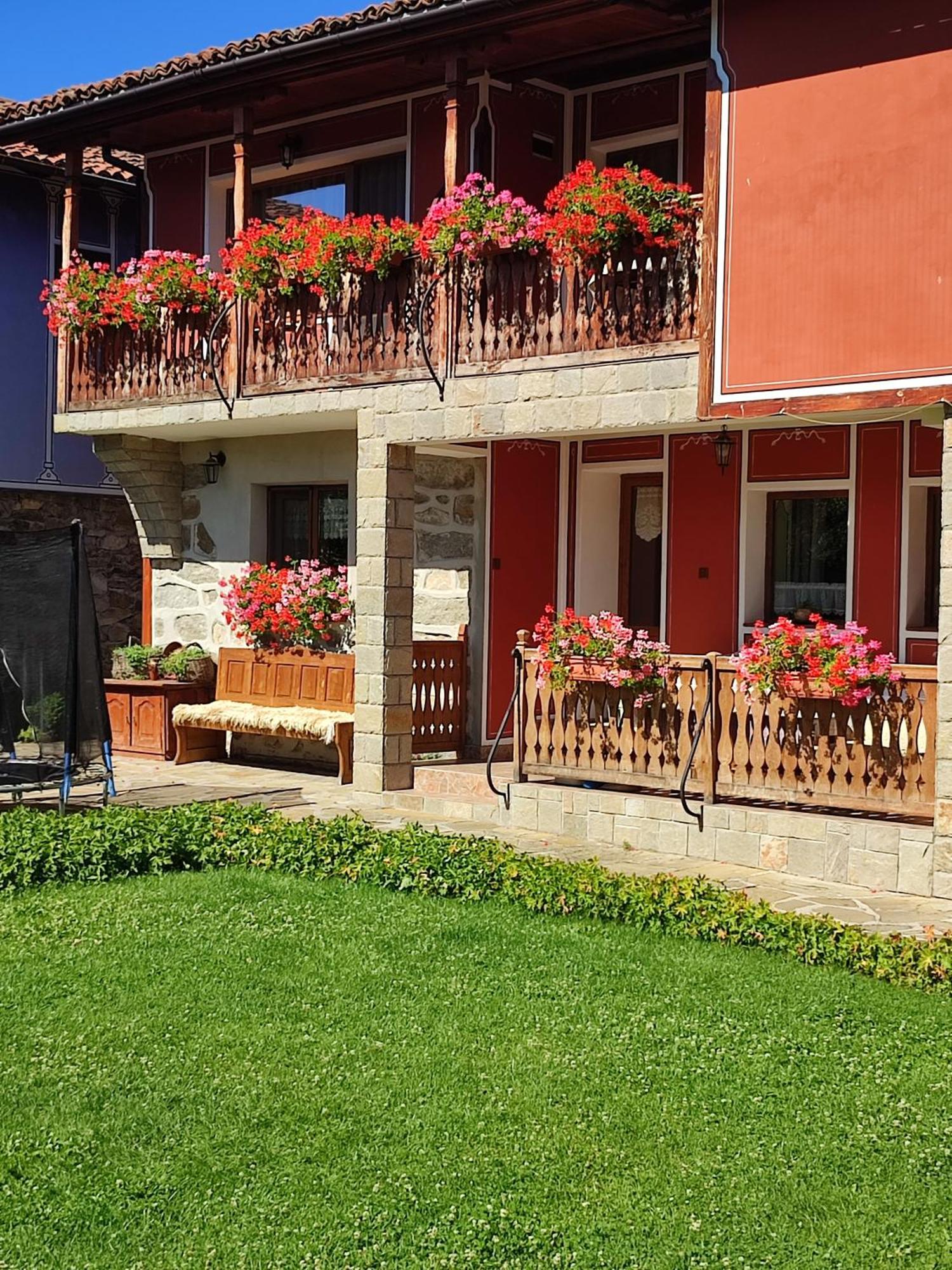 Радкината къща Hotel Копривщица Екстериор снимка