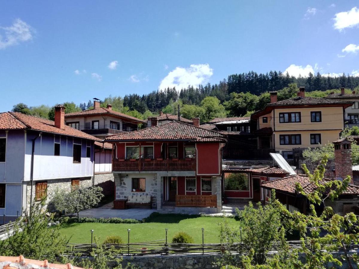 Радкината къща Hotel Копривщица Екстериор снимка