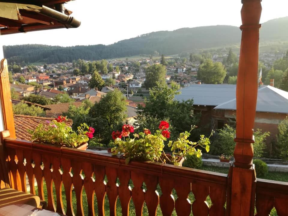 Радкината къща Hotel Копривщица Екстериор снимка
